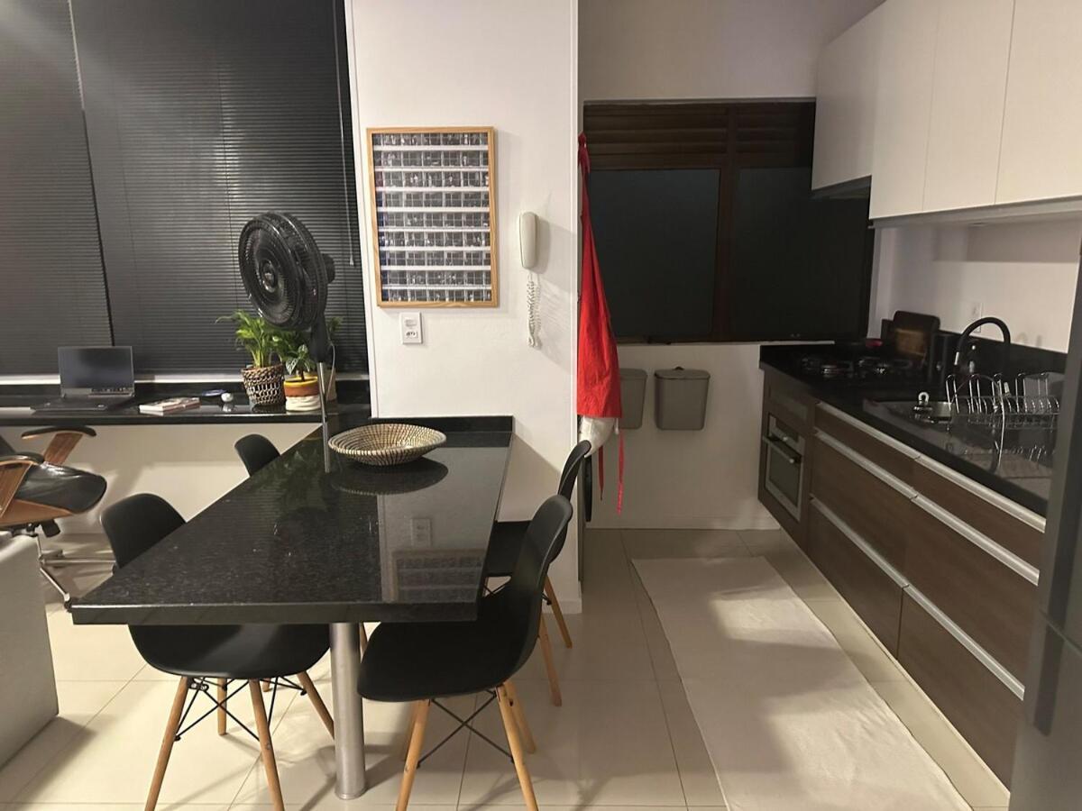Com Banheira Em Area Boemia De Apartamento *